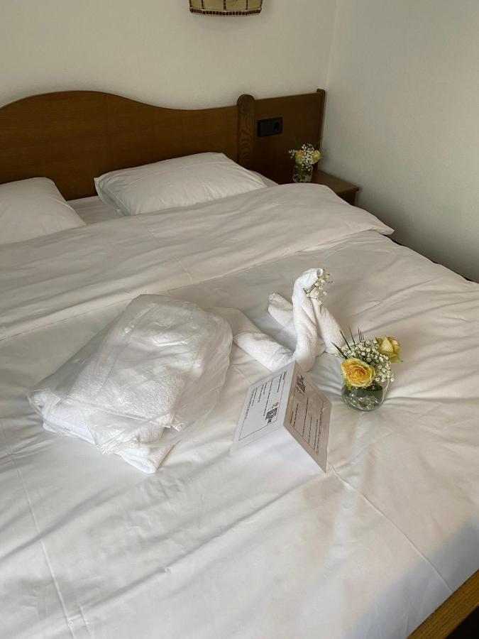 Hotel Goldene Rose Ebersbach an der Fils ภายนอก รูปภาพ