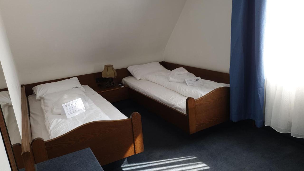 Hotel Goldene Rose Ebersbach an der Fils ภายนอก รูปภาพ