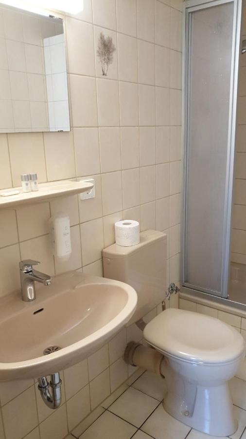 Hotel Goldene Rose Ebersbach an der Fils ภายนอก รูปภาพ